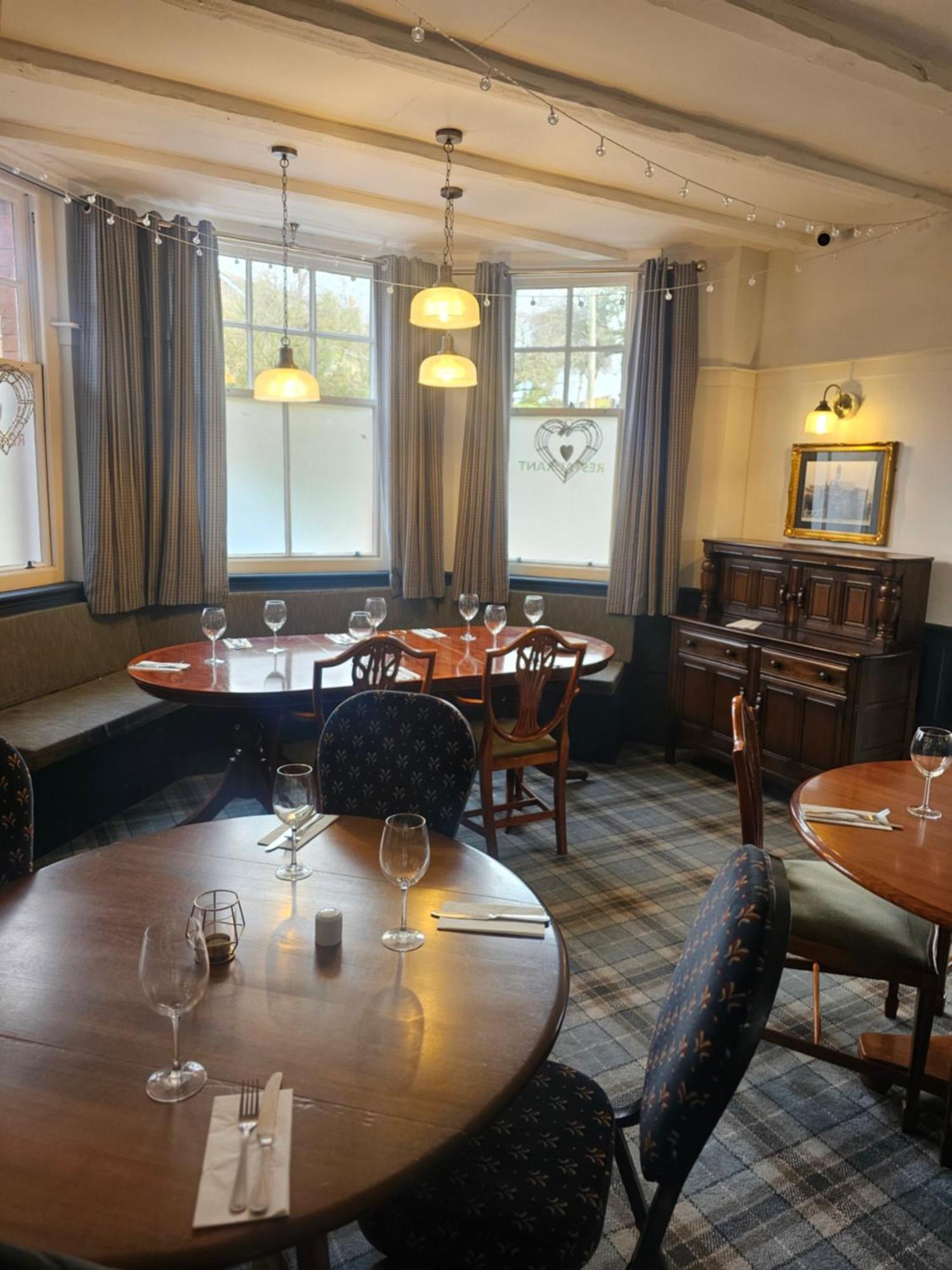The Old Railway Hotel Porton Eksteriør billede