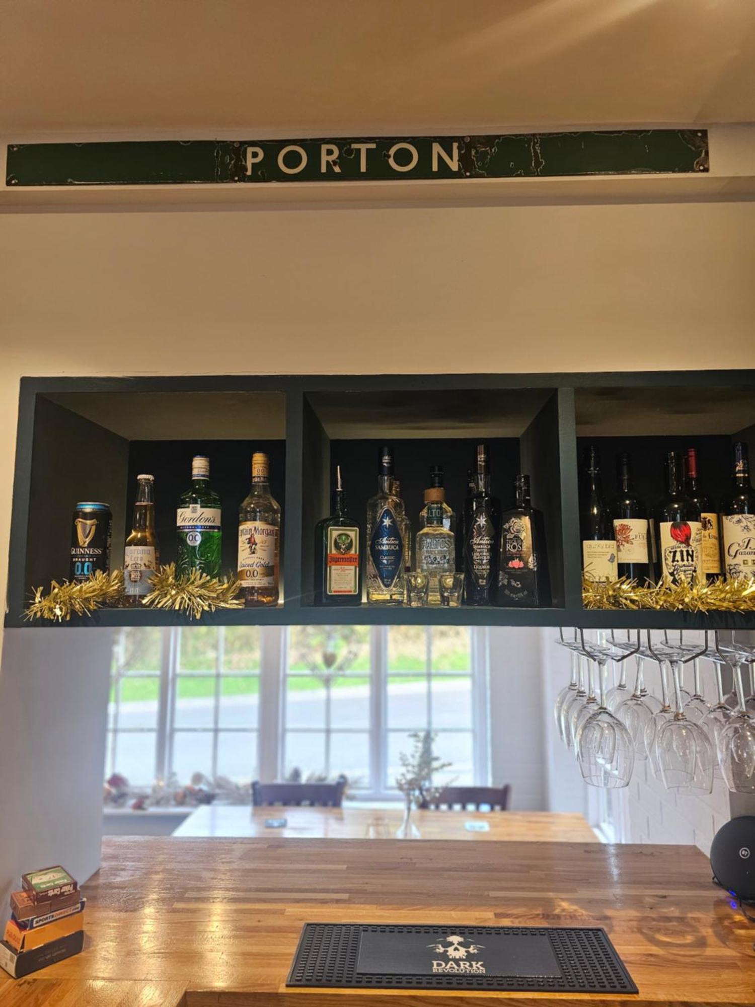 The Old Railway Hotel Porton Eksteriør billede